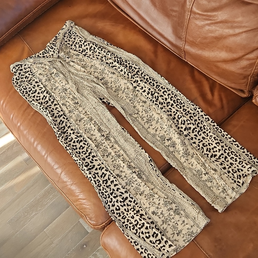 Pants, size small, tan with patterns, flowy and comfortable